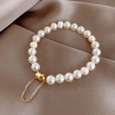 Elegant Pearl Bracelet