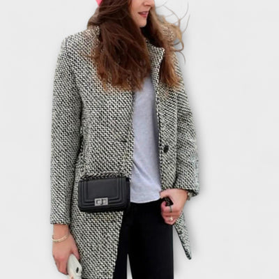 Annette – Timeless Heritage Houndstooth Coat